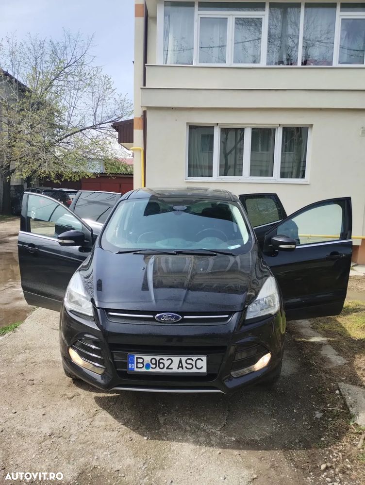 Ford Kuga 2.0 TDCi Powershift 4WD Titanium - 2