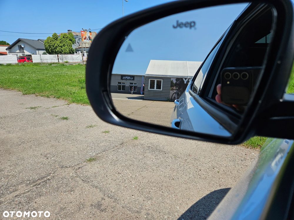 Jeep Compass - 25