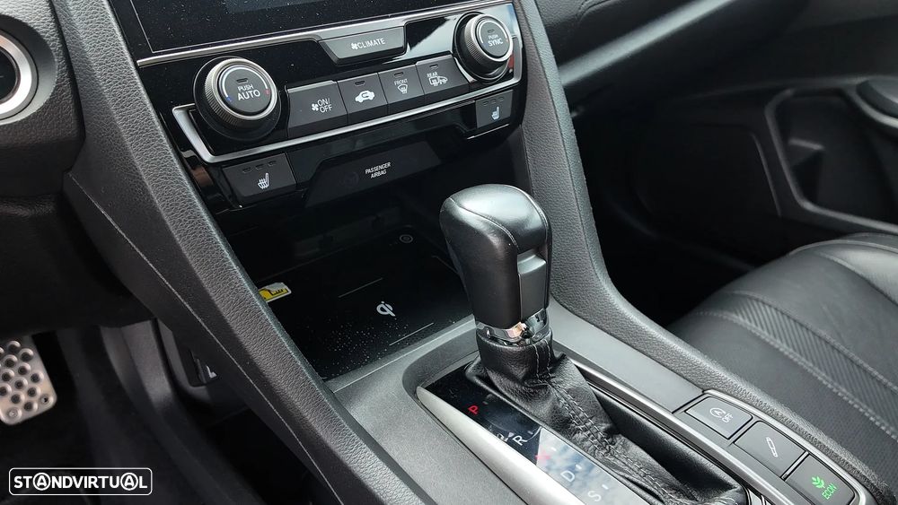 Honda Civic 1.0 i-VTEC Turbo CVT Elegance - 29