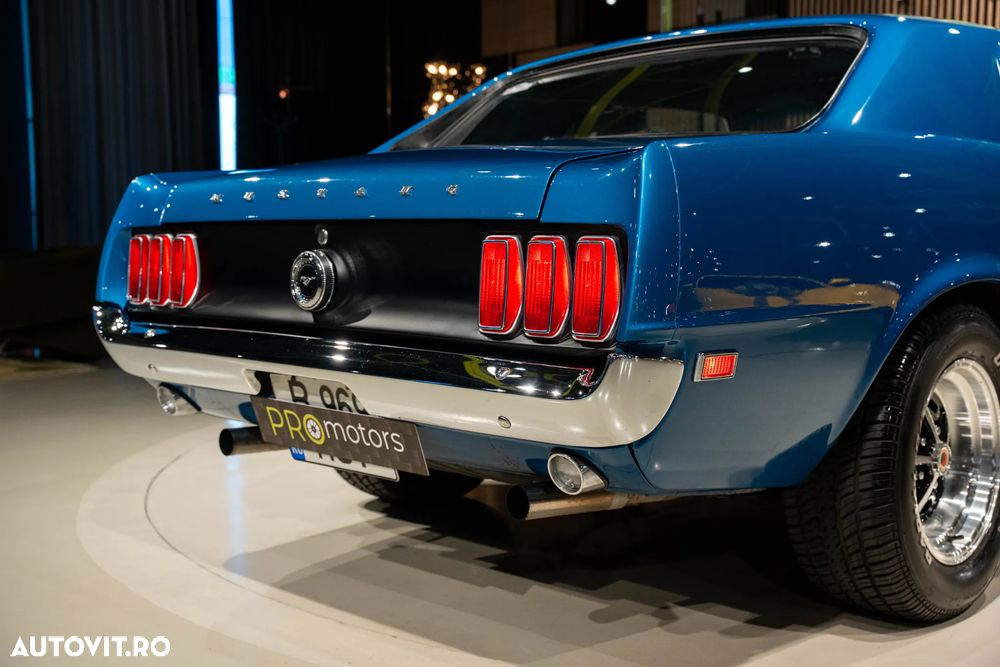 Ford Mustang - 23