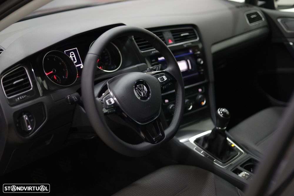 VW Golf 1.0 TSI R-Line - 9