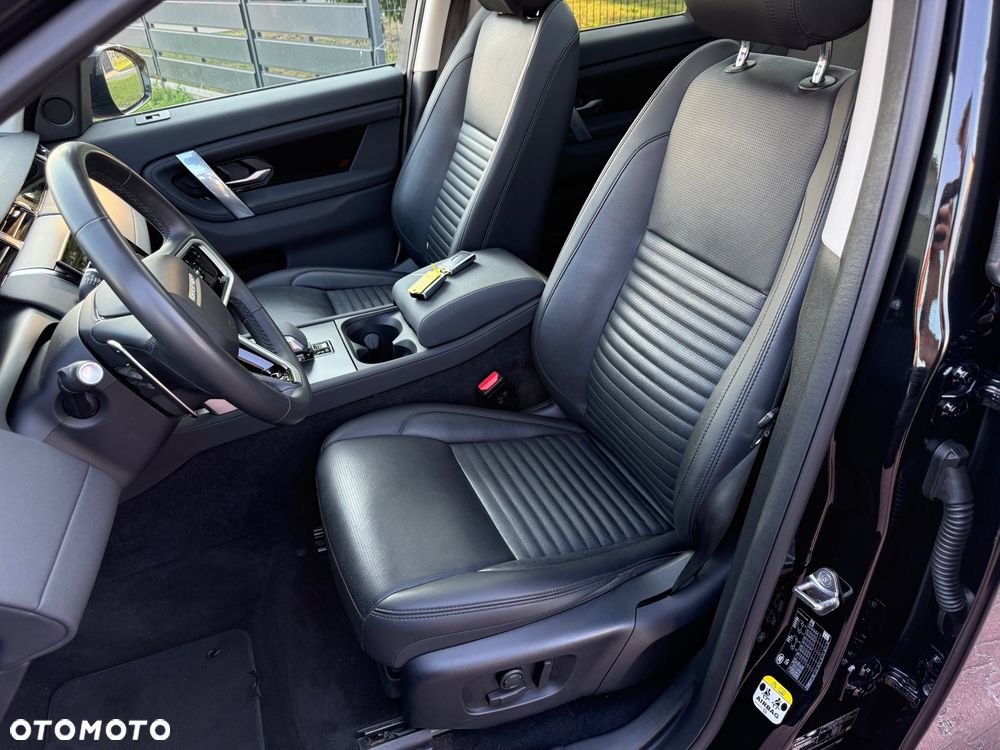 Land Rover Discovery Sport P300e R-Dynamic S - 28