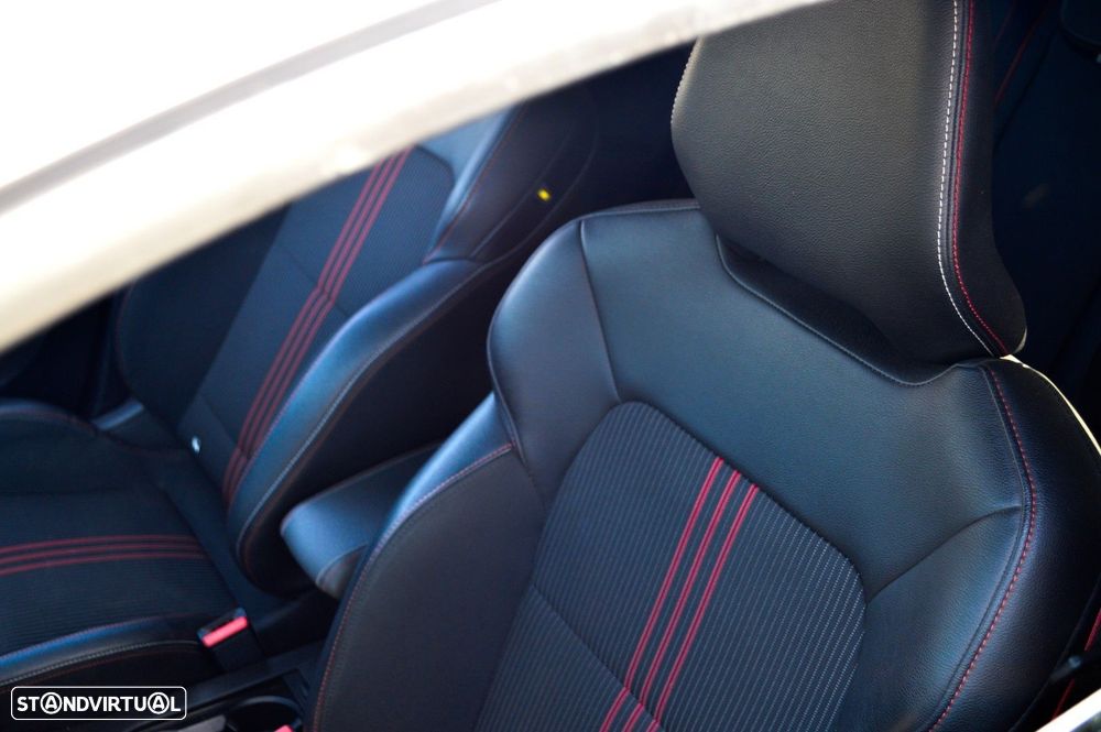 Renault Clio 1.6 E-Tech RS Line - 10