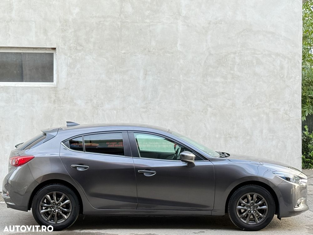 Mazda 3 - 9