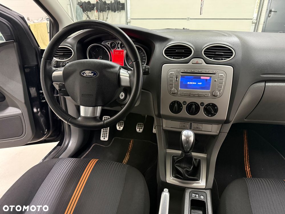Ford Focus 1.6 16V Black Magic - 5