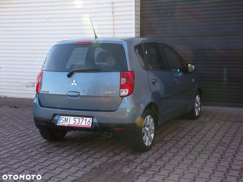 Mitsubishi Colt - 7