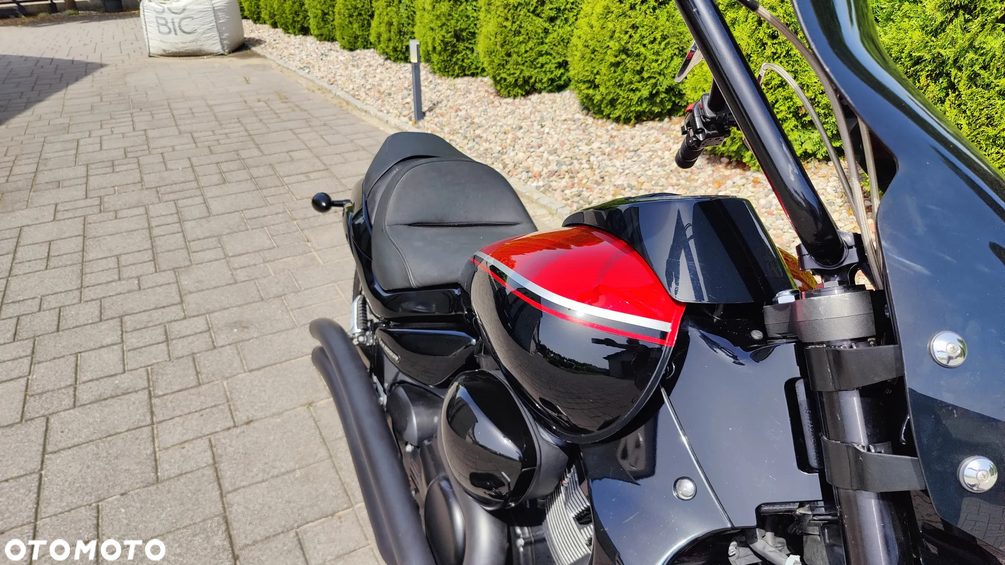 Suzuki Intruder - 19