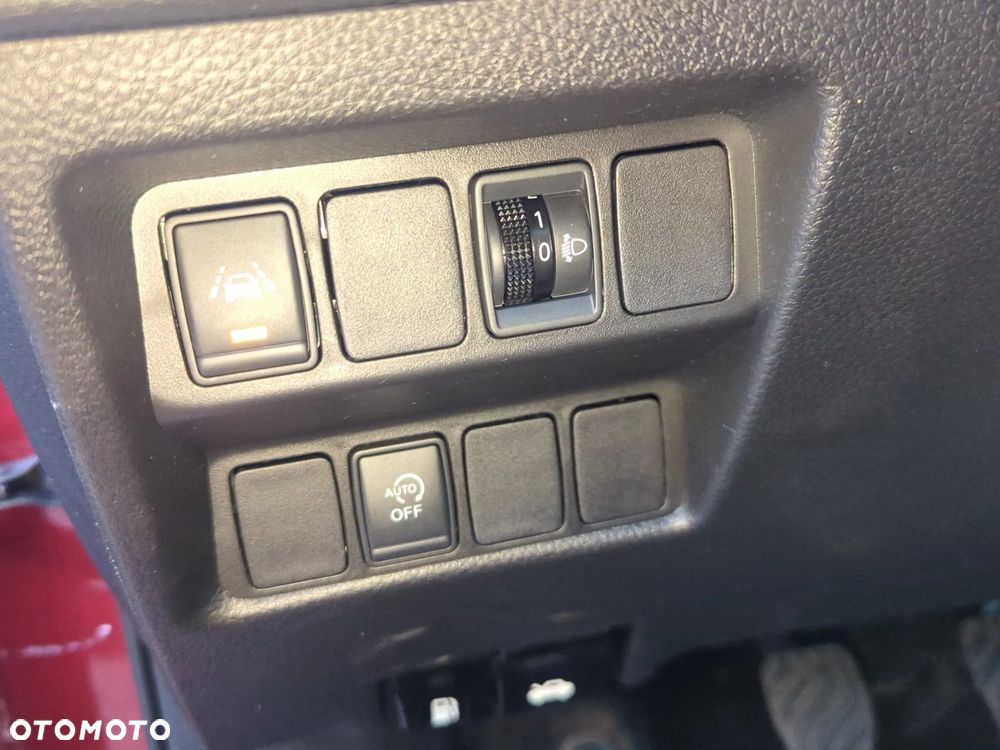 Nissan Qashqai 1.3 DIG-T N-Connecta EU6d - 26