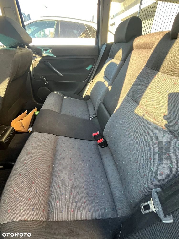 Volkswagen Passat 1.9 TDI CL - 12