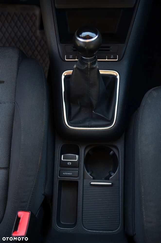 Volkswagen Tiguan - 10