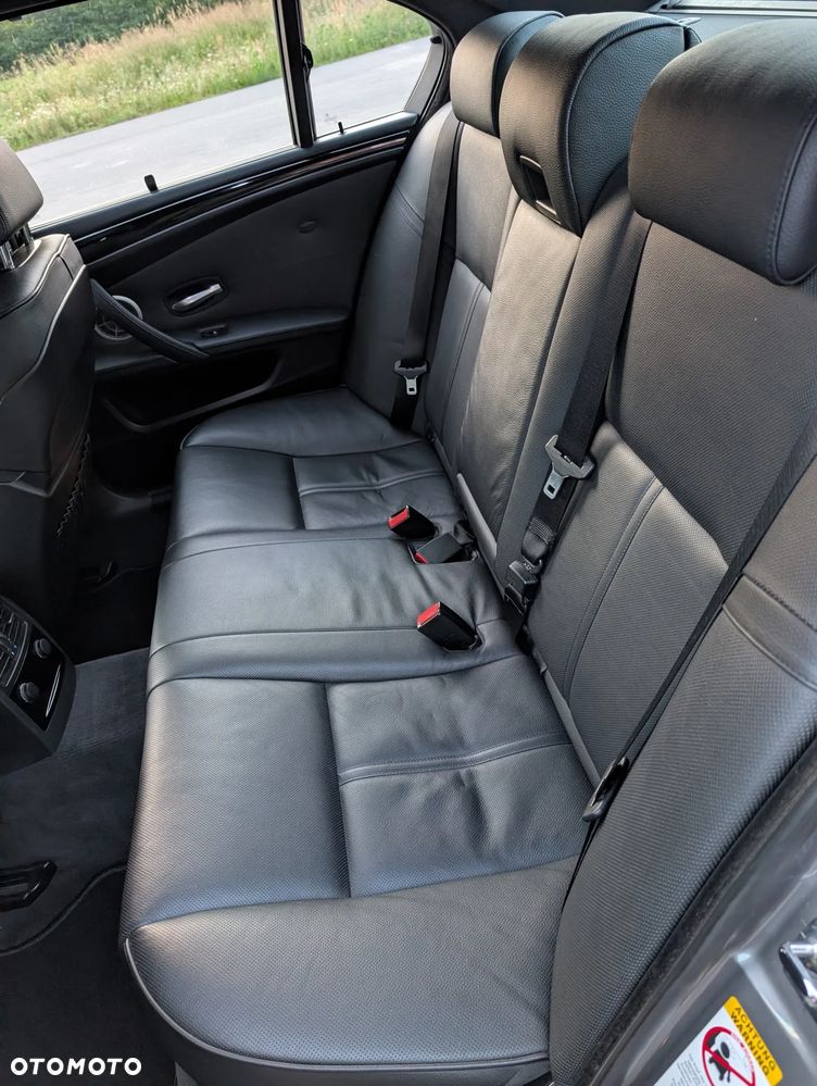 BMW Seria 5 - 12