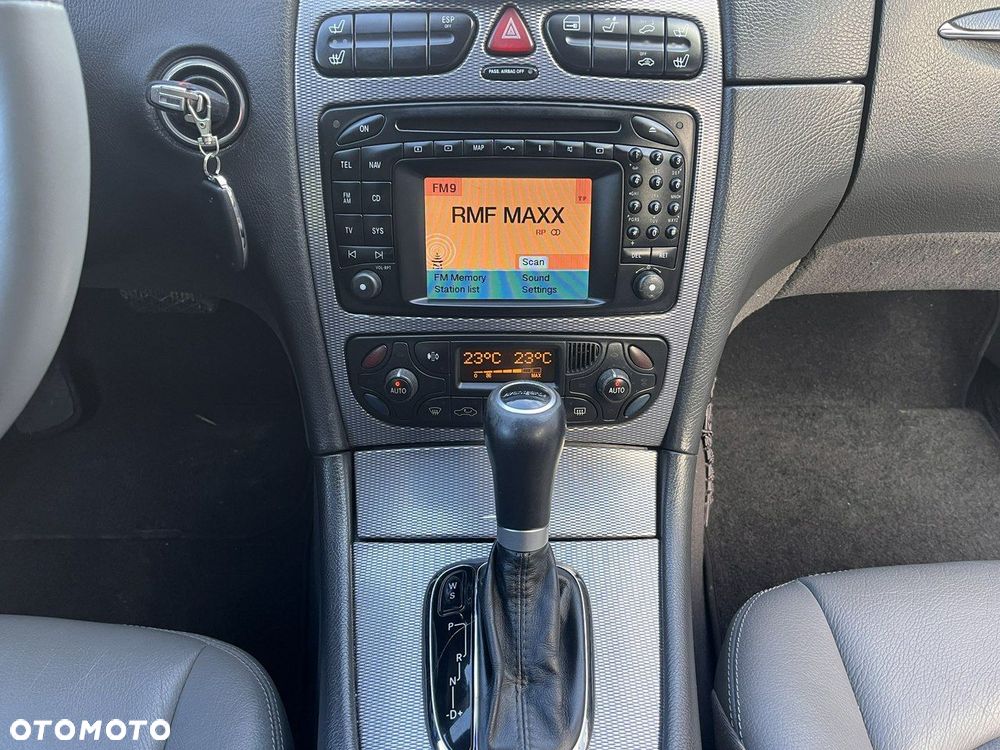 Mercedes-Benz CLK - 25