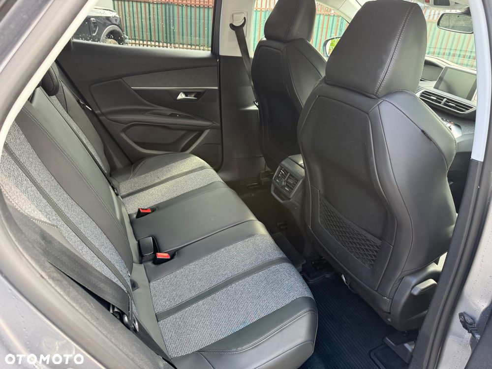 Peugeot 3008 1.6 BlueHDi Allure S&S - 12