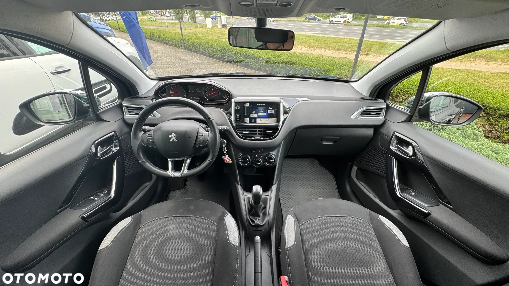 Peugeot 208 1.2 PureTech Style - 9