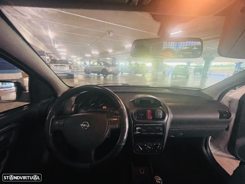 Opel Corsa C-Van - 13