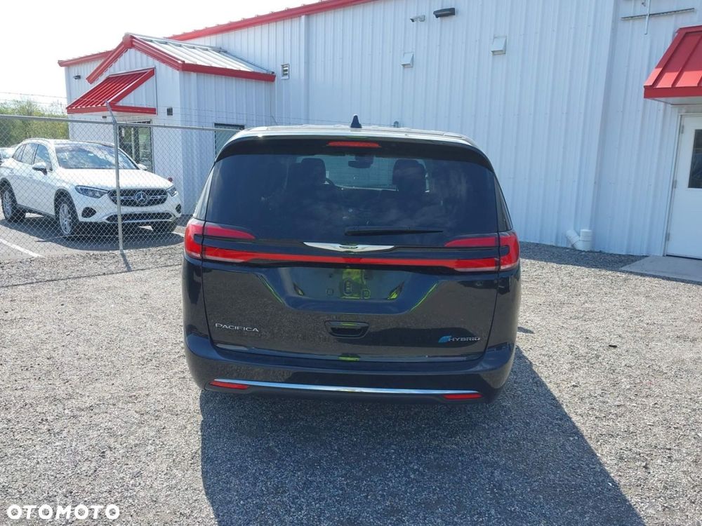Chrysler Pacifica - 7