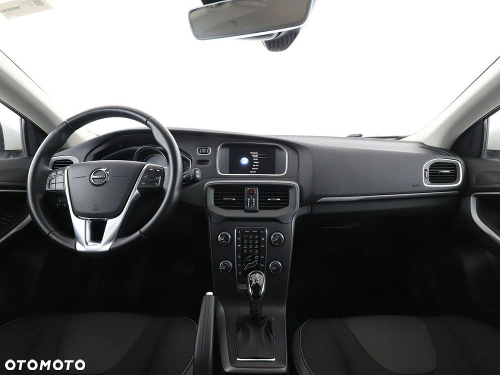 Volvo V40 - 16
