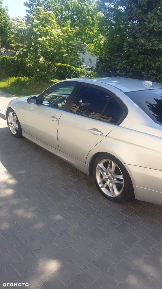 BMW Seria 3 320i - 1