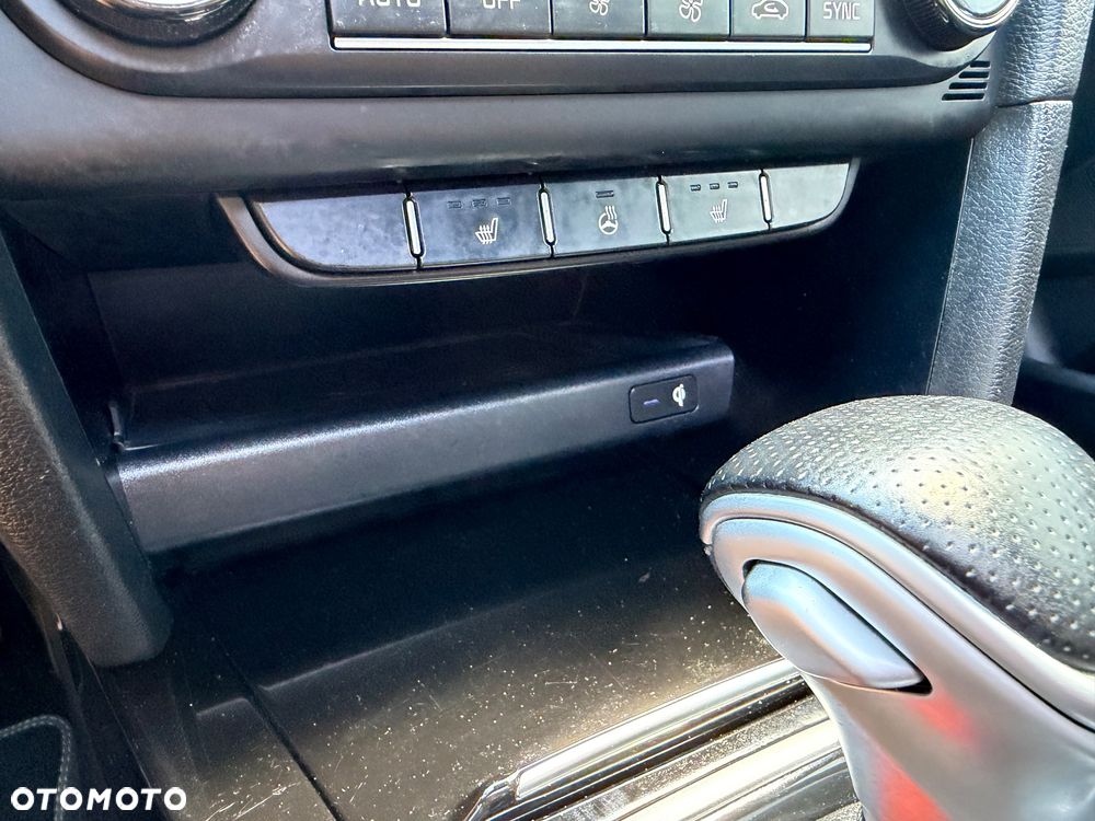 Kia Ceed 1.5 T-GDI GT-Line DCT - 25