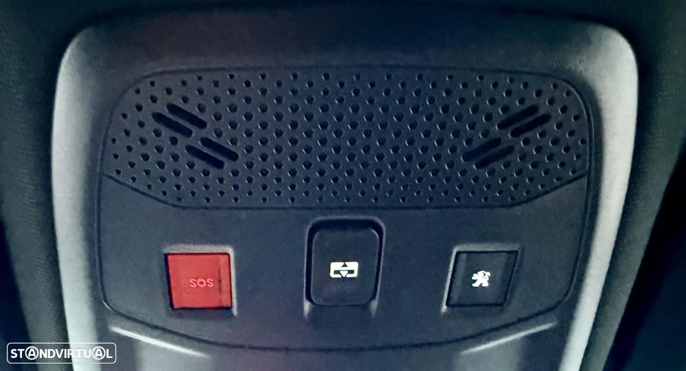 Peugeot e-2008 50 kWh GT Line - 35