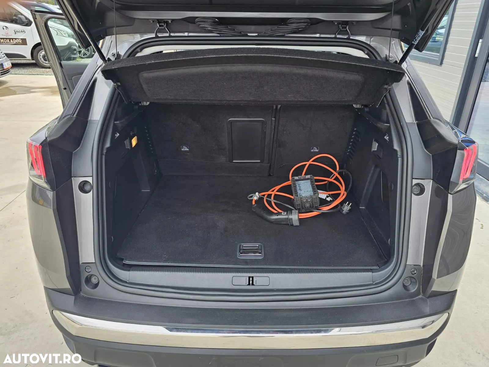Peugeot 3008 PHEV EAT8 Allure - 37
