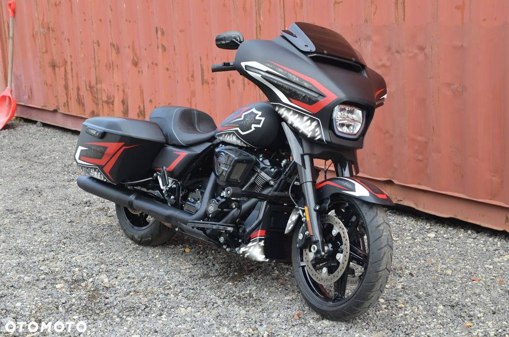 Harley-Davidson Touring Street Glide - 22