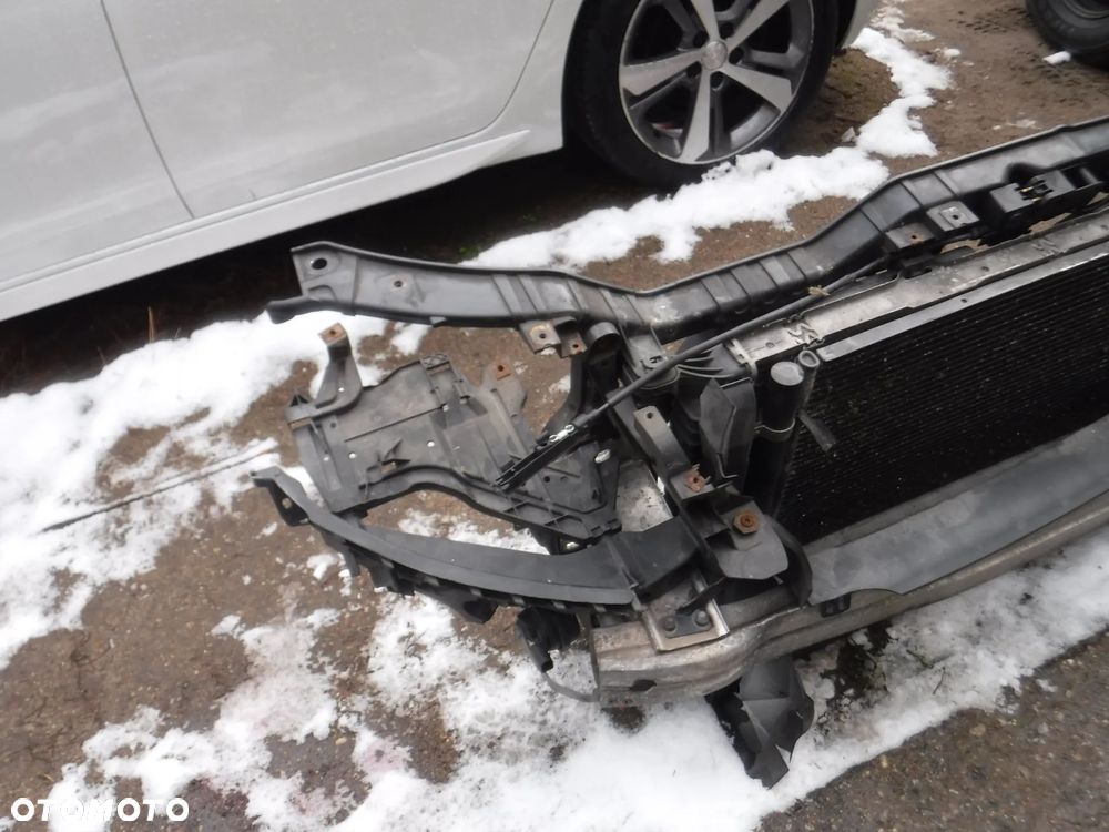Audi A4 B8  A5 8T pas wzmocnienie przod 2.7 3.0 TDI kpl chlodnice automat - 5