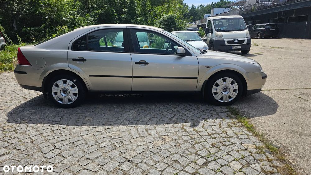 Ford Mondeo 2.0 TDCI Trend X - 16