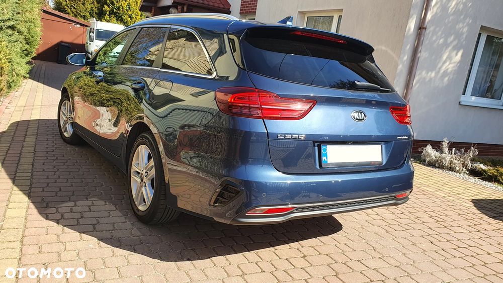 Kia Ceed - 10