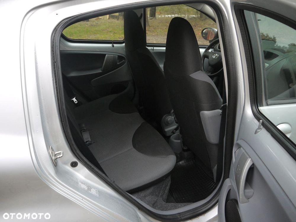 Toyota Aygo Cool - 17