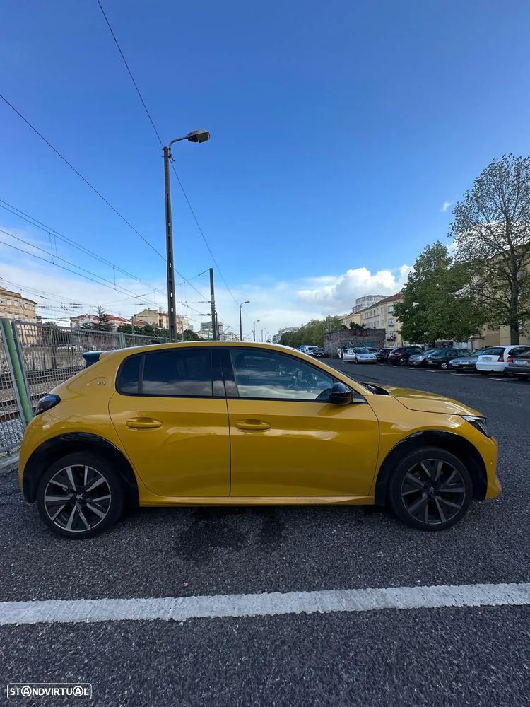 Peugeot 208 1.2 PureTech GT EAT8 - 12