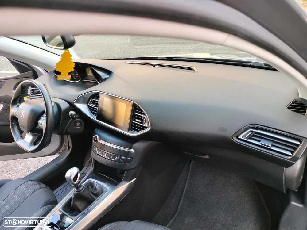 Peugeot 308 SW 1.5 BlueHDi Allure Pack - 26