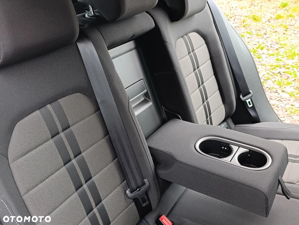 Volkswagen Golf 1.6 TDI Comfortline - 18