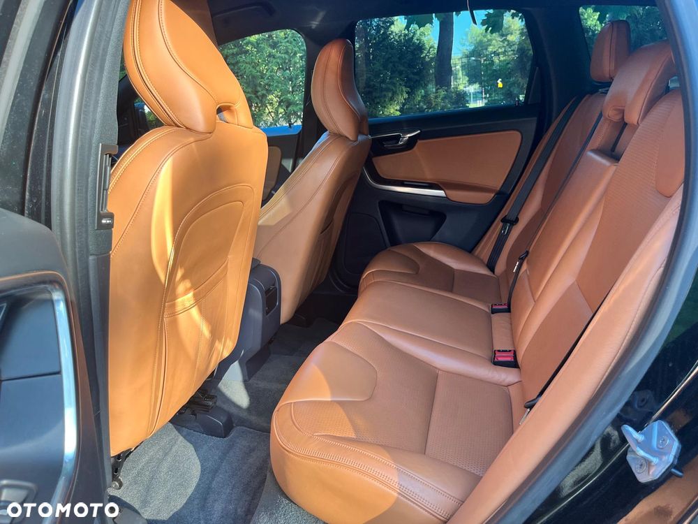 Volvo XC 60 D5 AWD Summum - 22