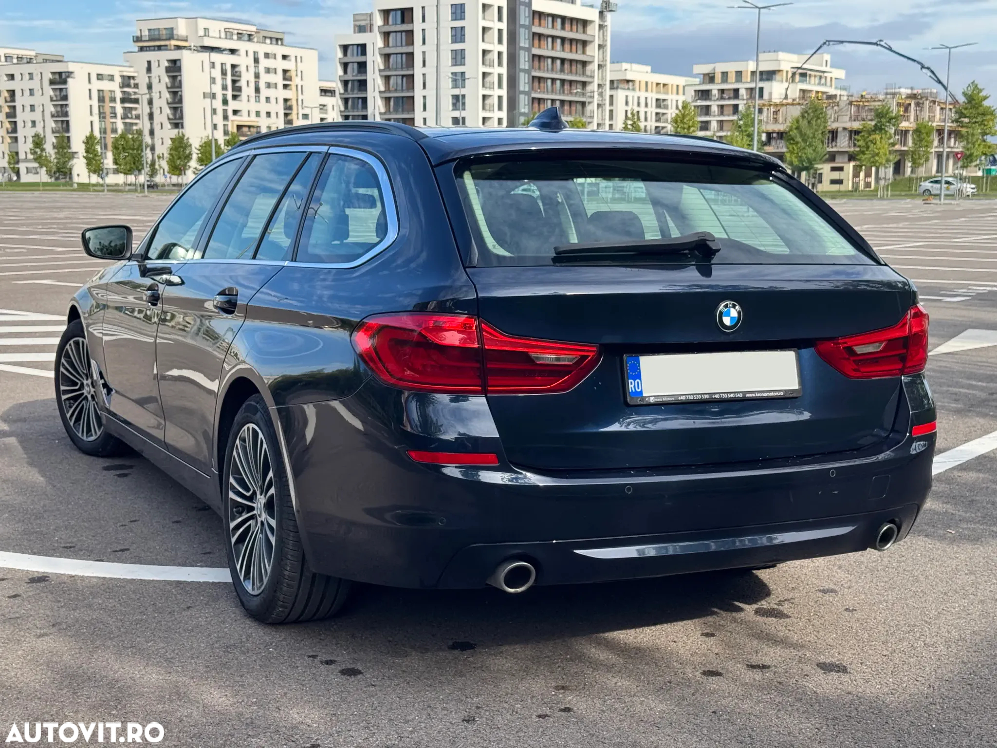 BMW Seria 5 518d AT MHEV - 4