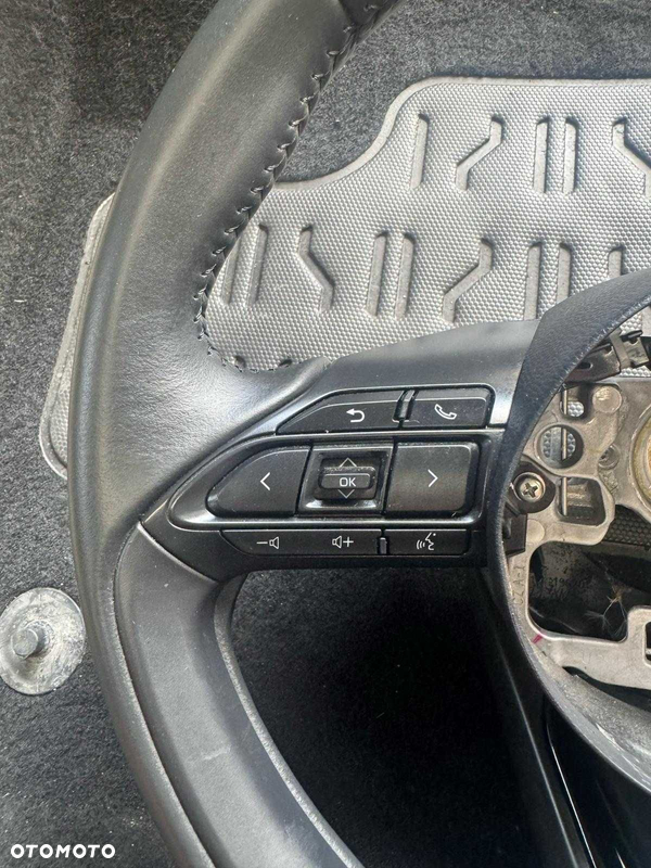 Kierownica Toyota Aygo X 2023 rok 7 tyś.km.
