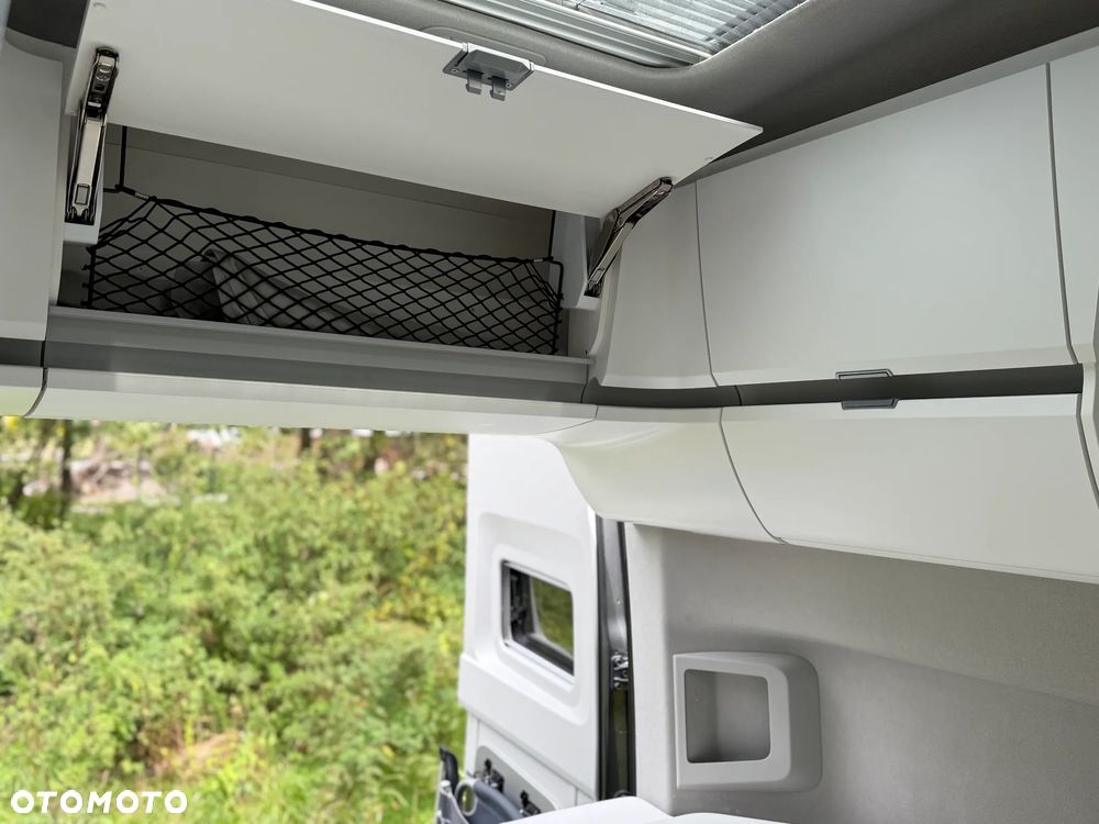 Volkswagen Grand California - 21