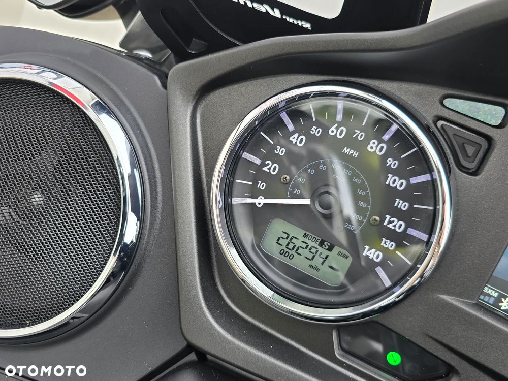 Yamaha Venture - 10