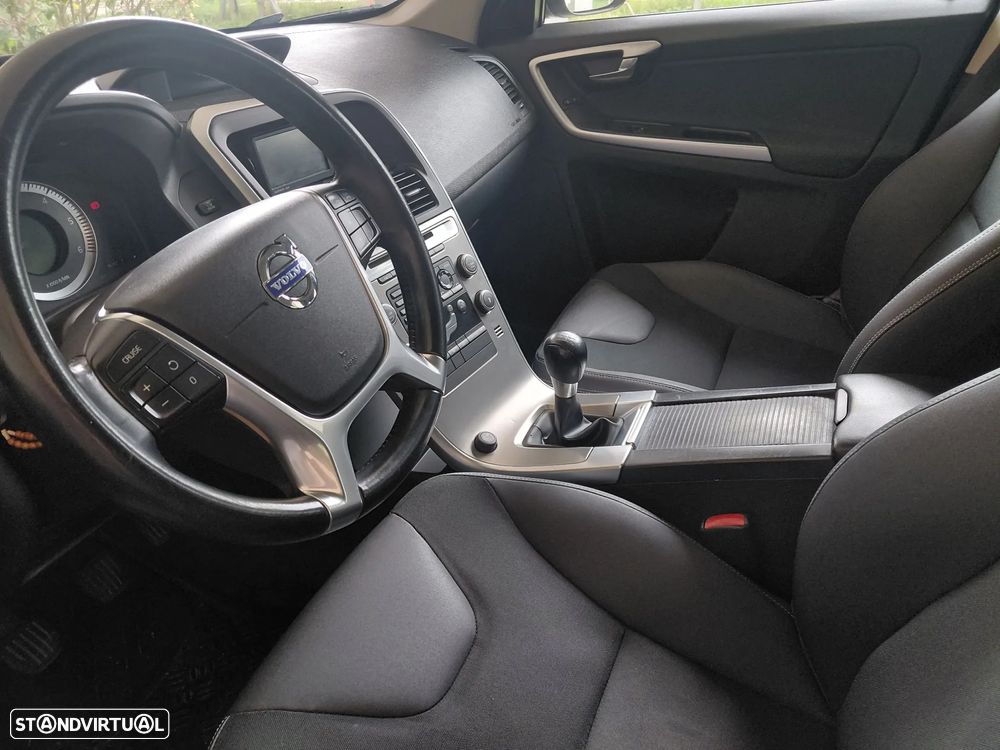 Volvo XC 60 - 4