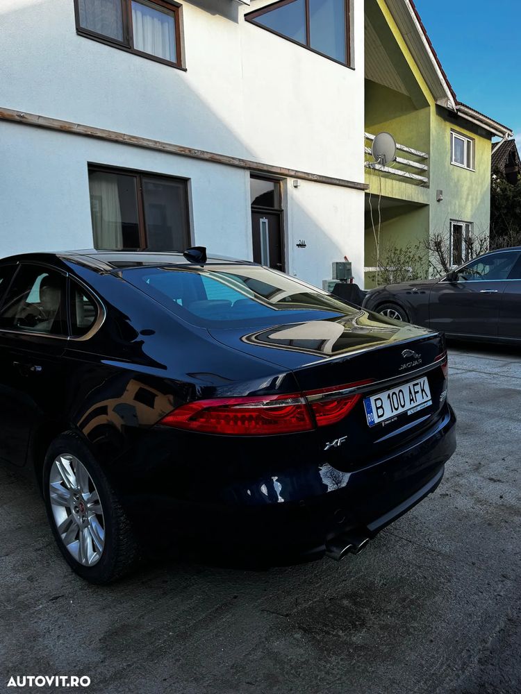 Jaguar XF 20d AWD Prestige - 12