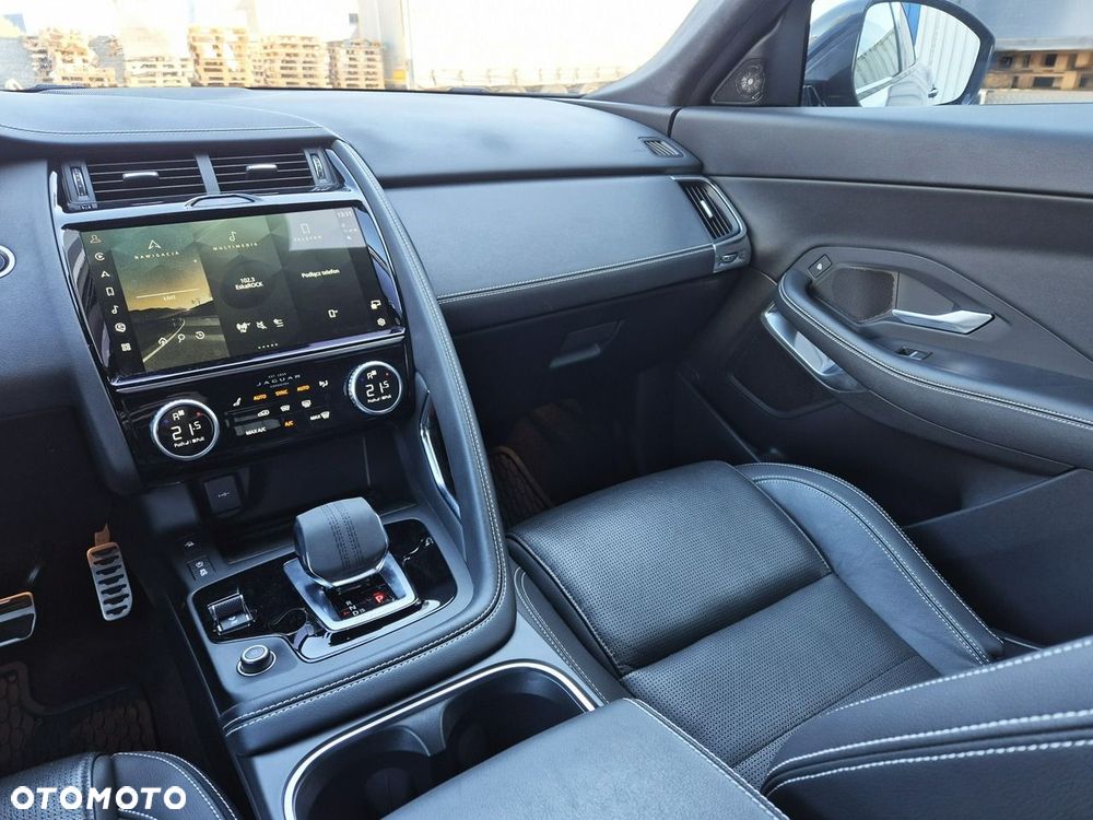 Jaguar E-Pace - 26