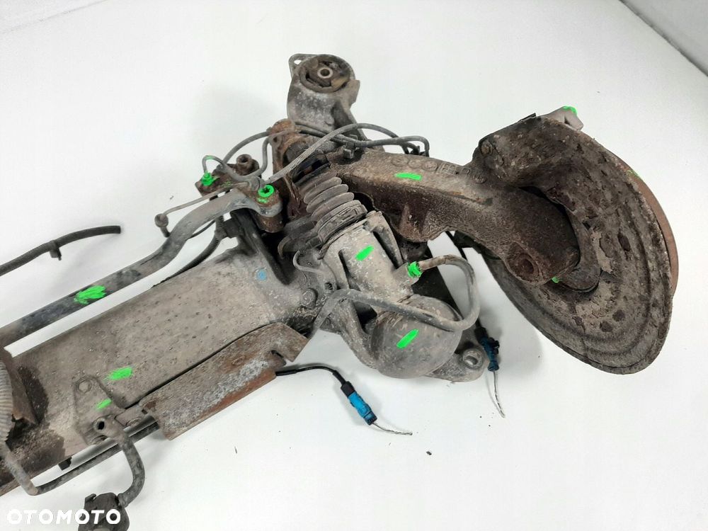 CITROEN C5 I 3.0 v6 02R BELKA OS TYL KOMPLETNA 527263 - 5