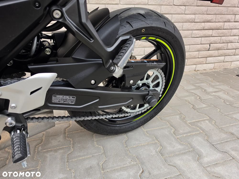 Kawasaki Z 650 - 24