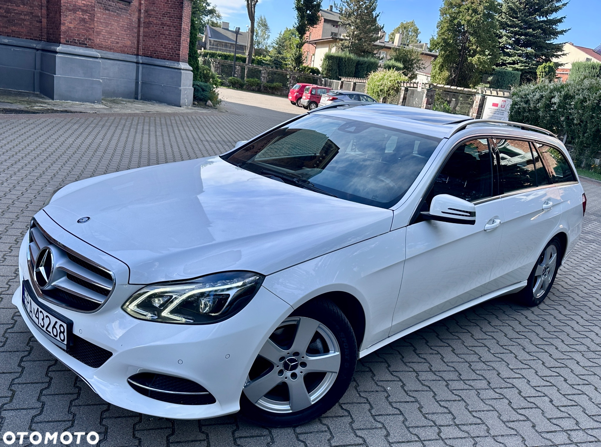 Mercedes-Benz Klasa E 200 CDI 7G-TRONIC - 33