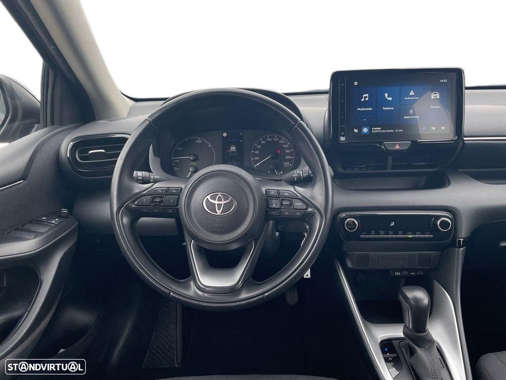 Toyota Yaris - 10