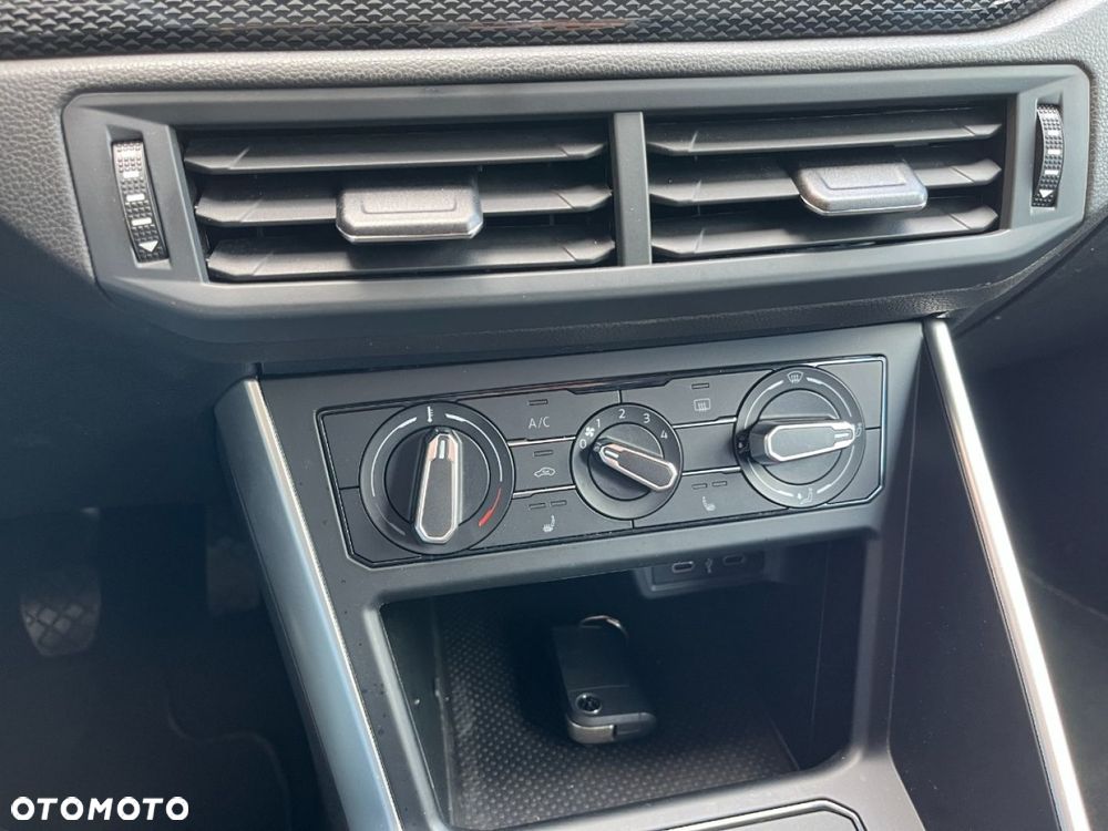 Volkswagen Polo 1.0 TSI Style - 21