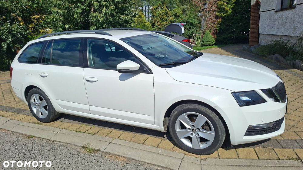 Skoda Octavia 1.6 TDI SCR Ambition - 9