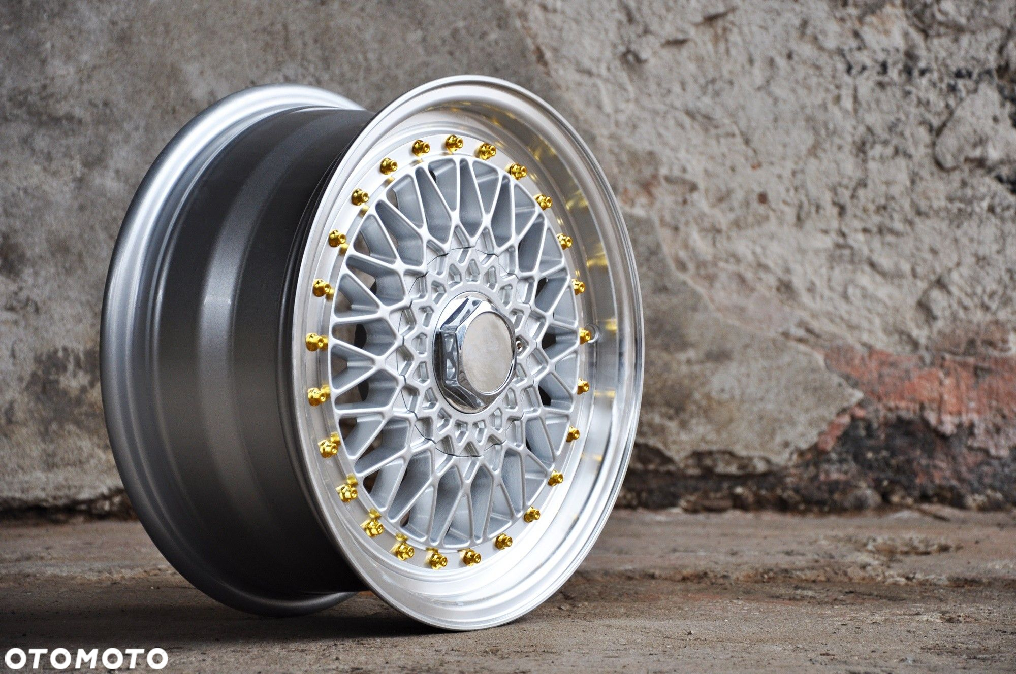 rew032 S FELGI 16 4x100 Z RANTEM DO BMW 3 E21 E30 - 4