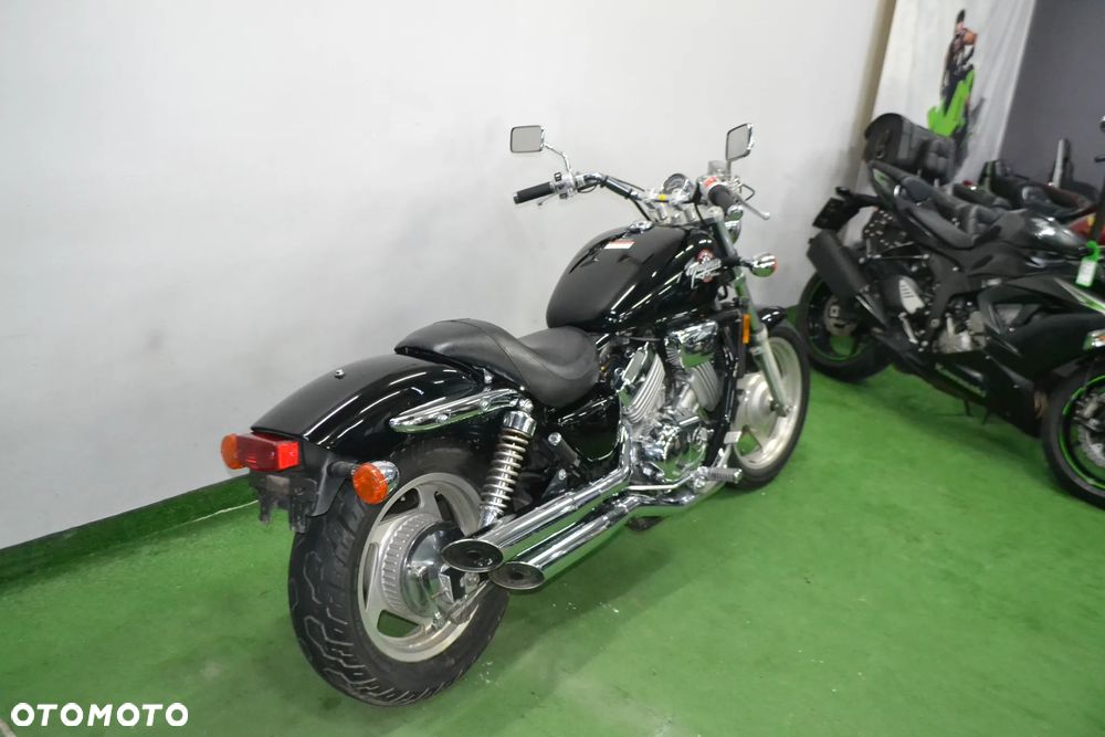 Honda VF - 3