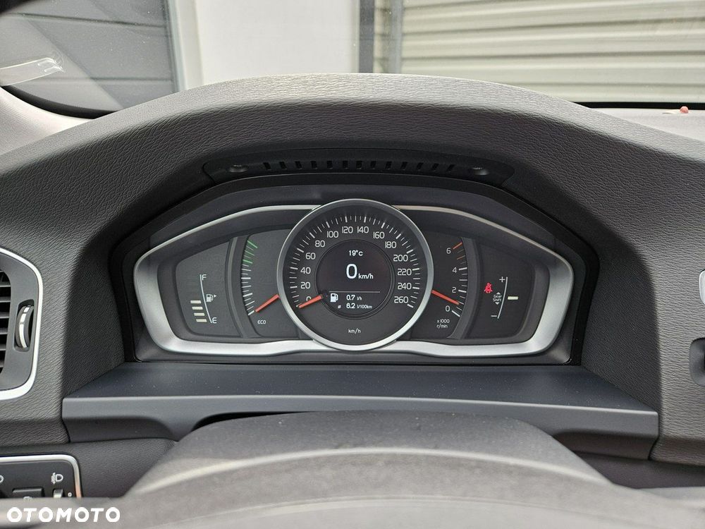 Volvo V60 D2 Kinetic - 38